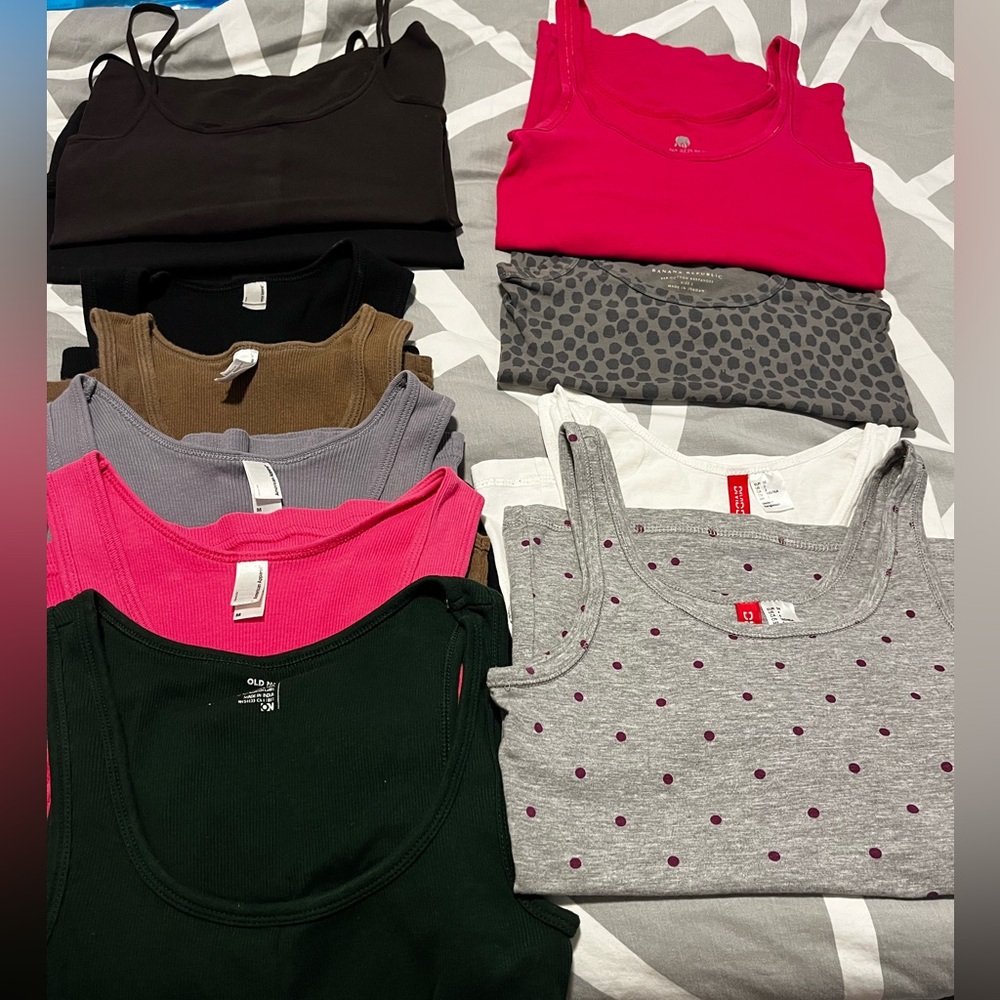 10 Womens Tanks/Camisoles Size Small - American Apparel, Banana Republic & H&M